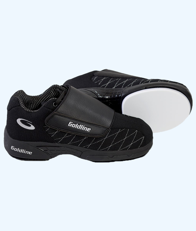 A dash online of shoes